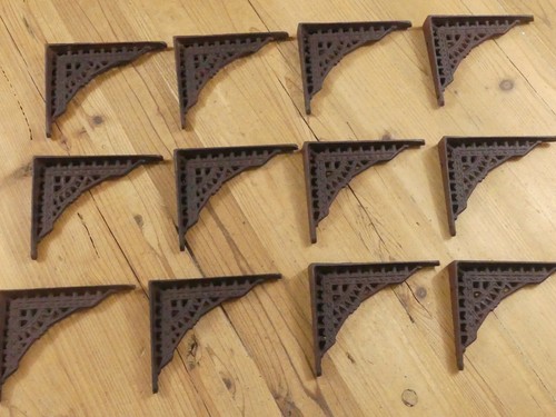 Antique style shelf - style, brace
